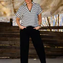 Streifenshirt “VENETIA” ecru/ black (HL29) / O-Shape Jeans “VIRGINIA” schwarz (H51)