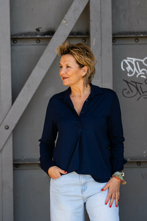 Vollelastische Bluse “TINA” dunkelblau (HB11)