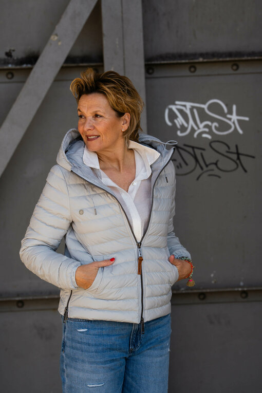 Edle Daunenjacke “ADRIANA” light grey blue (MSC15)