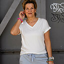 Cooles Shirt “IMKE” wollweiß (BA57) / Culotte-Joggerhose “PRIA” hellgrau (H40)