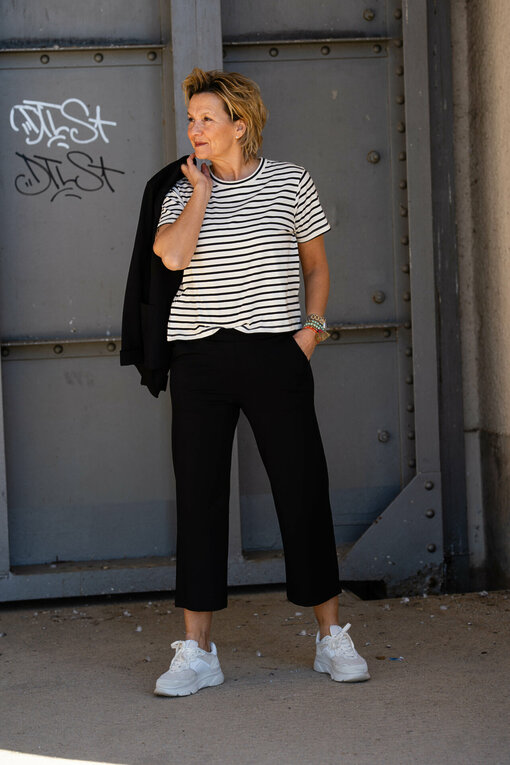 Gestreiftes Shirt “HAILEY” (10D83)/Culotte-Hose “ANITA” schwarz(H12)