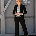 Stretchiger Kurzblazer “SISSI” schwarz (B04)/Gestreiftes Shirt “HAILEY” (10D83)/Culotte-Hose “ANITA” schwarz(H12)