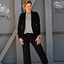 Stretchiger Kurzblazer “SISSI” schwarz (B04)/Gestreiftes Shirt “HAILEY” (10D83)/Culotte-Hose “ANITA” schwarz(H12)