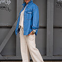 Trendige Streifenhose “LILO” taupe/creme (H14) / Trendiges Streifenshirt “SABINA” neon taupe/creme (GW03) /Lässiges Jeanshemd “VERONIQUE” (GW09)