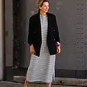 Streifenkleid “MAGGIE” schwarz/creme (GW78)/Oversized Blazer “VALERIE” black (10D29)