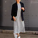 Streifenkleid “MAGGIE” schwarz/creme (GW78)/Oversized Blazer “VALERIE” black (10D29)