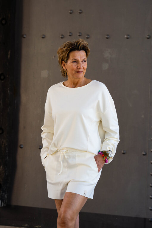 Soft Touch Longsleeve “NORA” offwhite (CC36)/Soft Touch Shorts “HEFRON” offwhite (CC26)