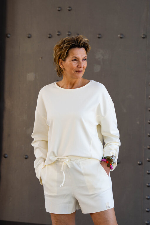 Soft Touch Longsleeve “NORA” offwhite (CC36)/Soft Touch Shorts “HEFRON” offwhite (CC26)