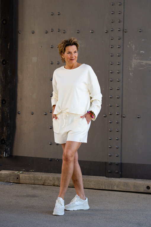 Soft Touch Longsleeve “NORA” offwhite (CC36)/Soft Touch Shorts “HEFRON” offwhite (CC26)