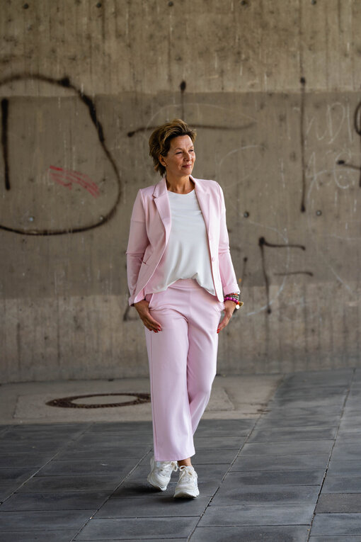 Kurzblazer “SISSI” – rosa (B04) / Culotte-Hose “ANITA”- rosa (H12)