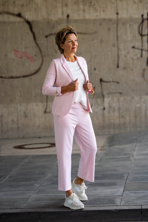 Kurzblazer “SISSI” – rosa (B04) / Culotte-Hose “ANITA”- rosa (H12)