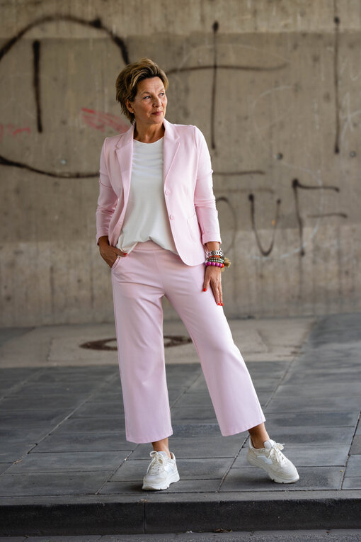 Kurzblazer “SISSI” – rosa (B04) / Culotte-Hose “ANITA”- rosa (H12)