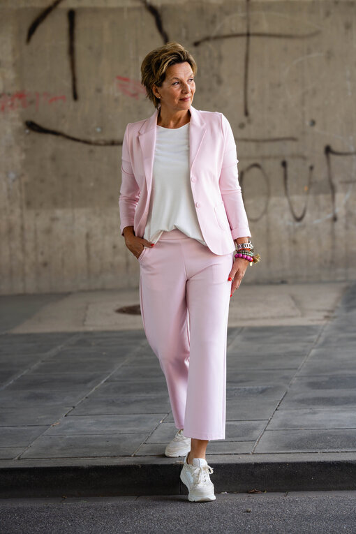Kurzblazer “SISSI” – rosa (B04) / Culotte-Hose “ANITA”- rosa (H12)