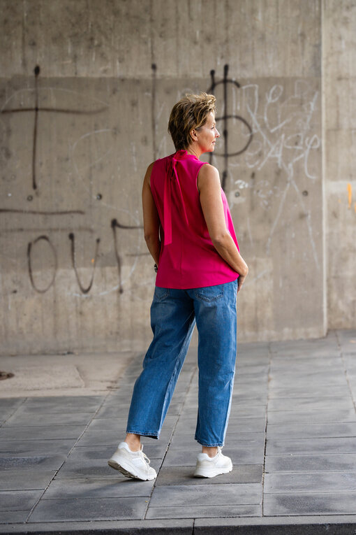 Leichte Bluse “PHILIPPA” (BA17) / Jeans “YOANA” – steel blue (ER28)