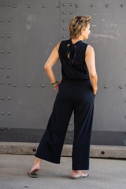 Neckholder Jumpsuit “GIGI” schwarz (GW57)
