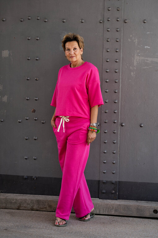 Coole Sweathose “ELIANA” pink (GW240) / Kurzarm Sweater “NOOR” (GW26)