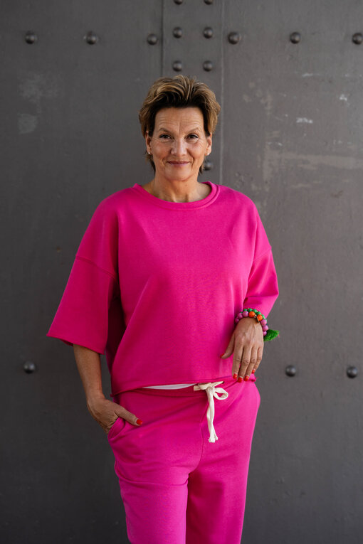 Coole Sweathose “ELIANA” pink (GW240) / Kurzarm Sweater “NOOR” (GW26)