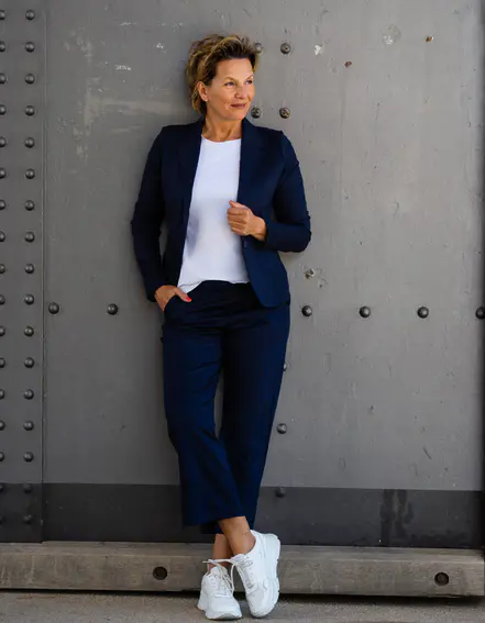 FRAUENSACHE - Stretchiger Kurzblazer "SISSI" - dunkelblau (B04)