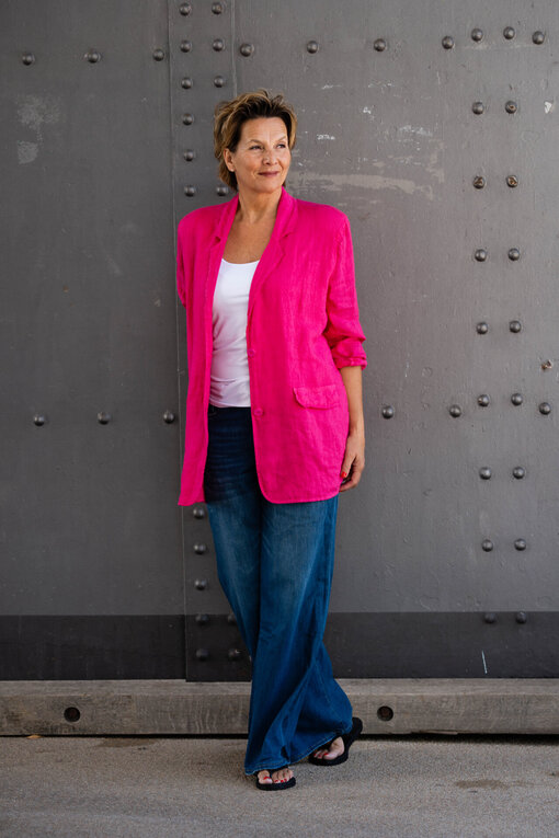 Oversized Leinenblazer “VIOLA” fuchsia (GW62)/Jeans “KALEA”- carton blue (ER33)