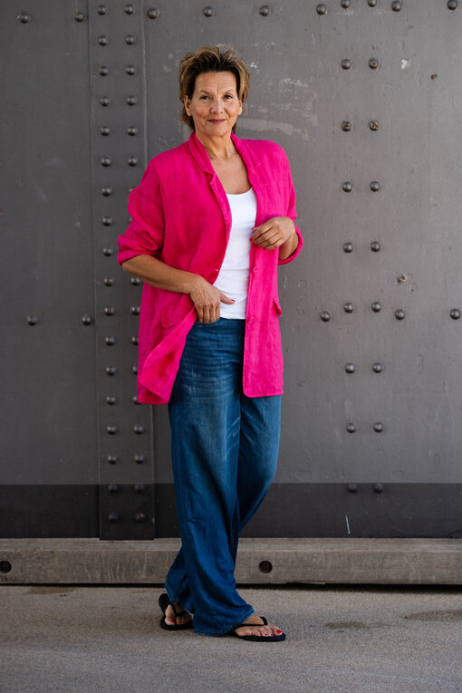 Oversized Leinenblazer “VIOLA” fuchsia (GW62)/Jeans “KALEA”- carton blue (ER33)
