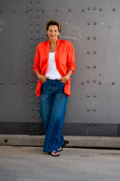 Oversized Leinenblazer “VIOLA” orange (GW62)/Jeans “KALEA”- carton blue (ER33)