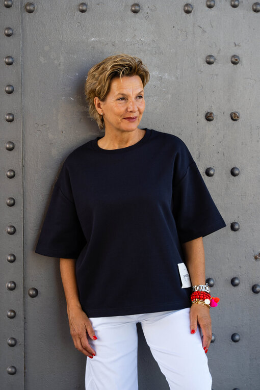 Sommer Sweater “ANTJE” night navy (SE12) / Sommer Hose “OLYMPIA” (H24)