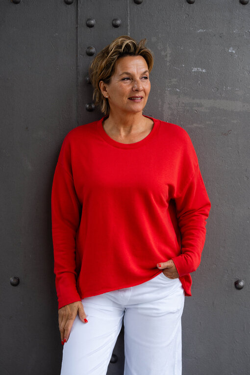 Longsleeve “VALENTINA” real red (ER73)/Sommer Hose “OLYMPIA” weiß (H24)