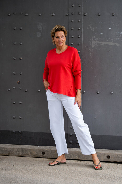 Longsleeve “VALENTINA” real red (ER73)/Sommer Hose “OLYMPIA” weiß (H24)
