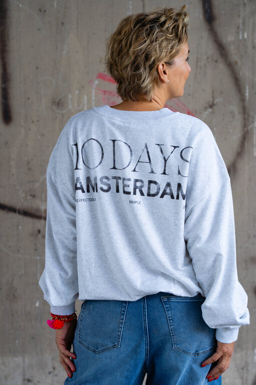 Oversized Sweater “LIARA” white grey melee (10D53) / Jeans “KALEA” – middle blue (ER16)
