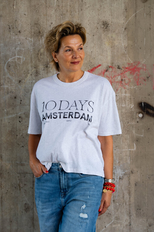 Logo Shirt “NAILA” white grey melee (10D60) /  Jeans “KALEA” – middle blue (ER16)