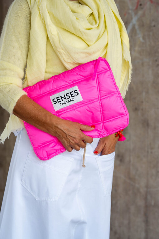 Puffer Tablet Case “AMAL” vivid pink (SE46)