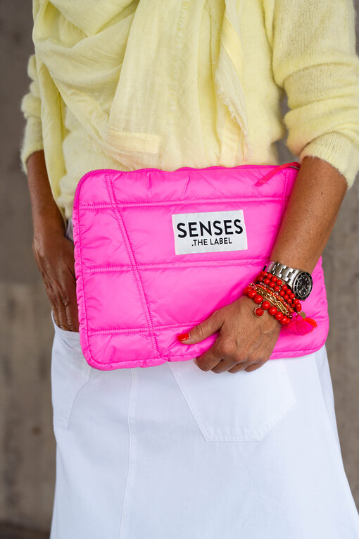 Puffer Tablet Case “AMAL” vivid pink (SE46)