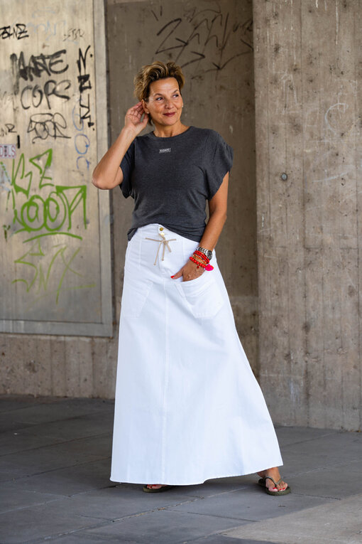 Raffiniertes Shirt “NOEMI” (10D69)/High Waist Rock “SELINA” optic white (10D77)
