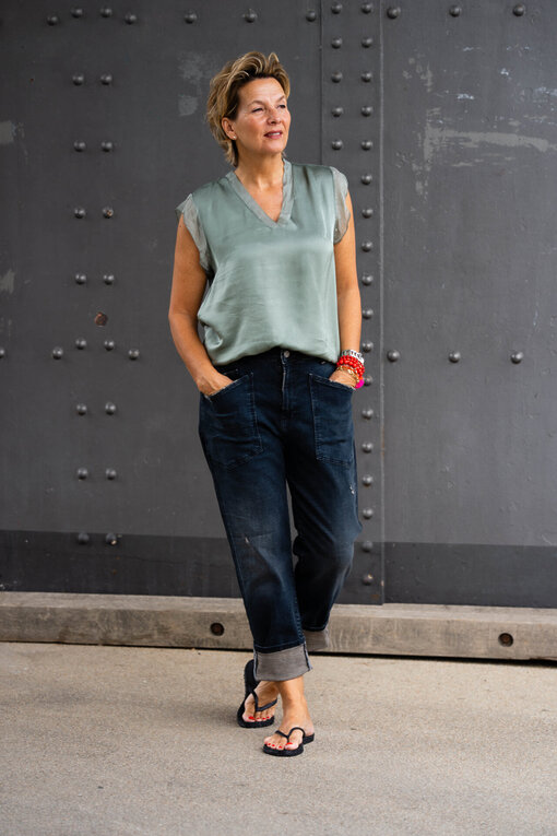 Edles Shirt mit Seide “CLAIRE” khaki (BA41)/ Jeans “SENDY” lazy blue (ER77)