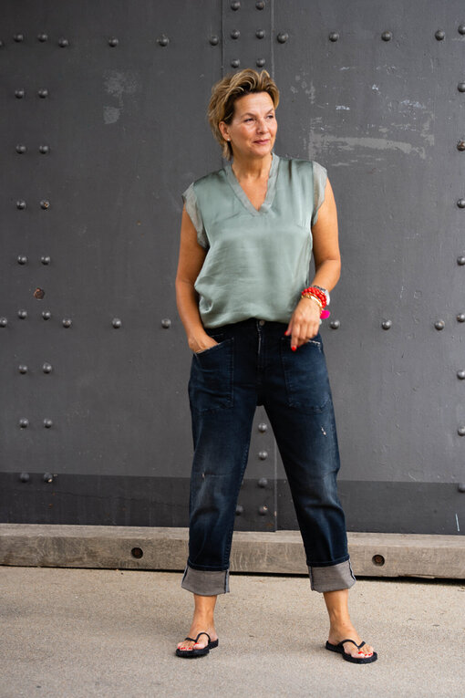 Edles Shirt mit Seide “CLAIRE” khaki (BA41)/ Jeans “SENDY” lazy blue (ER77)