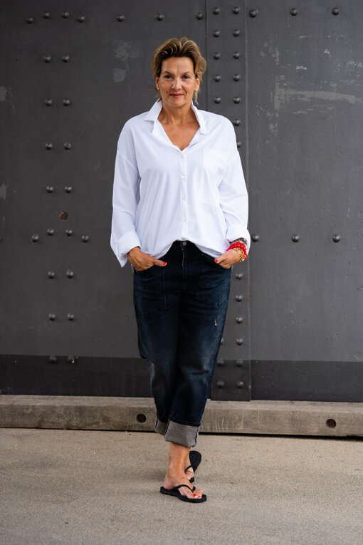 Oversized Hemdbluse “MARILISA” white (PI16) / Jeans “SENDY” lazy blue (ER77)