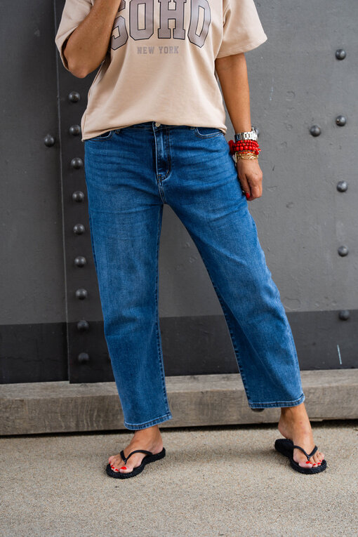 Cooler Kurzarm Sweater “SOHO” nude (GW63)/Lässige Mom Jeans “DILARA” jeansblau (H16)
