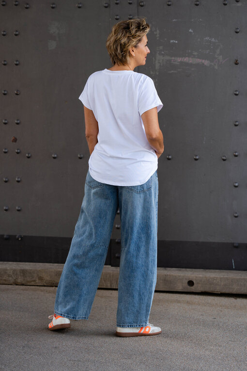 Statement Shirt “BEAU” white (BA55)/Weite Jeans “ALika” light blue (H41)