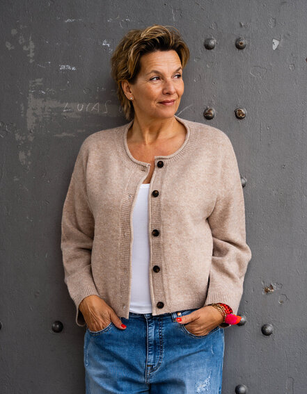 FRAUENSACHE - Weiche Strickjacke "STELLA" (GW66)