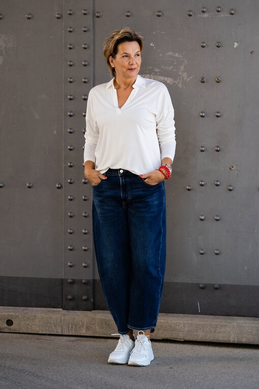 Blusenshirt “YAISA” offwhite (HL13)/ Jeans “YOANA” – atlantic blue (ER48)