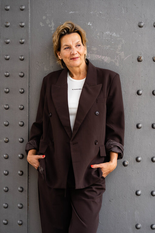 Stylischer Blazer “VIKTORIA” (B01) / Weite Hose “ADELINA” (H08)