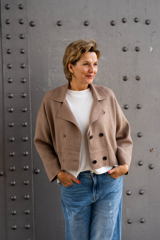 Kurzer Strickblazer “KATHRIN” camel (GW17)