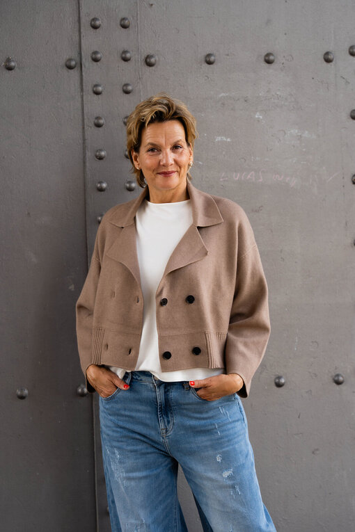 Kurzer Strickblazer “KATHRIN” camel (GW17)