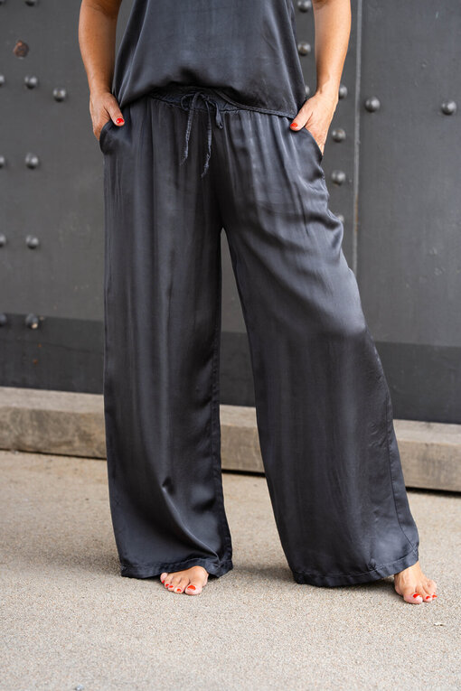 Top mit Seide “FILIZ” anthrazit (BA36)/ Hose mit Seide “AMAYA” anthrazit (H07)