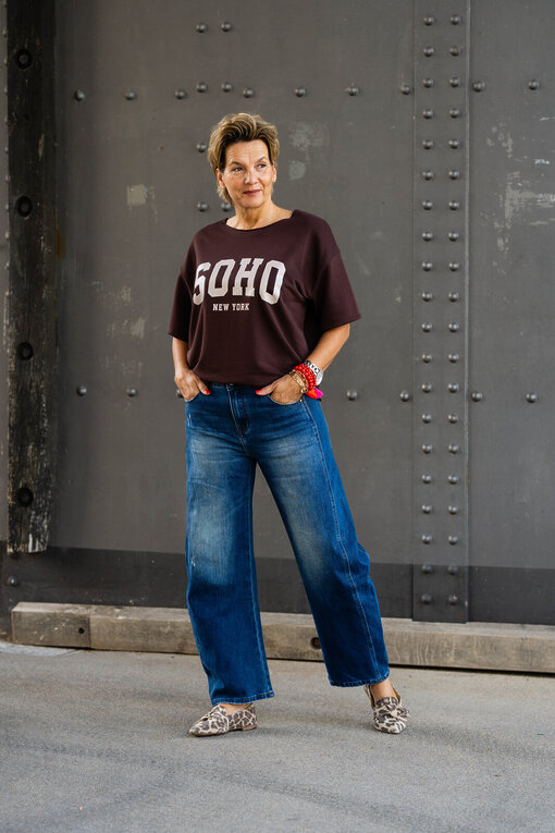 Kurzarm Sweater “SOHO” schokobraun (GW63) / Coole O-Shape Jeans “DAKOTA” jeansblau (H21)