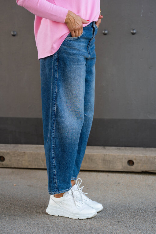 Longsleeve “VALENTINA” candy pink (ER73) /Jeans “BARROW DENIM” – iconic (HL16)