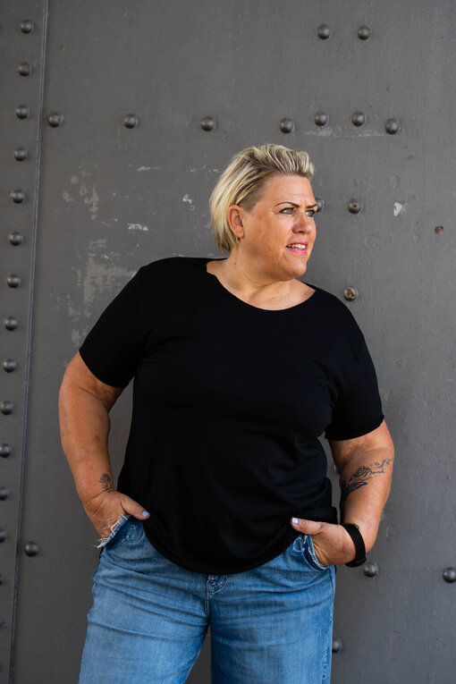 Kurzarmshirt “INDIRA XXL” schwarz (BA71)