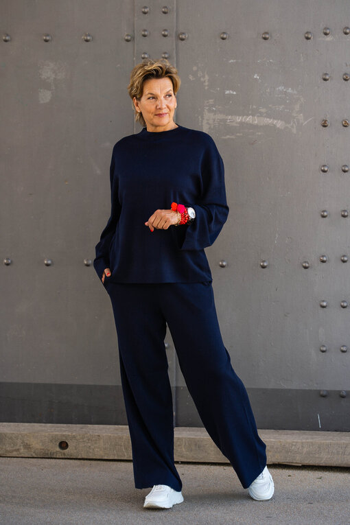 Lässige Feinstrick Hose “NESSI” marine (ER61) / Feinstrickpullover “JOIE” marine (ER59)