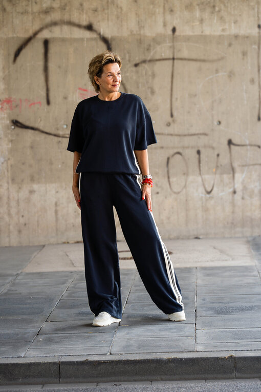 Kurzarm Sweater “MICHELLE” dark navy (10D25)/Lässige Joggerhose “ZARIA” dark navy (10D11)