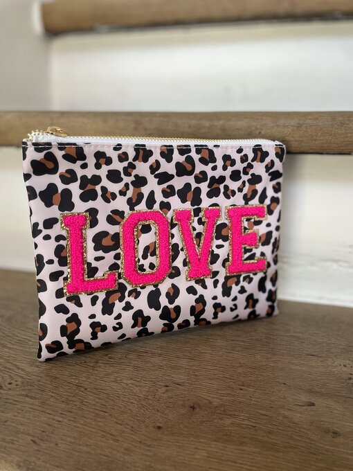 Kleine Statement Pouch “BILLIE” love/leo (AS07)
